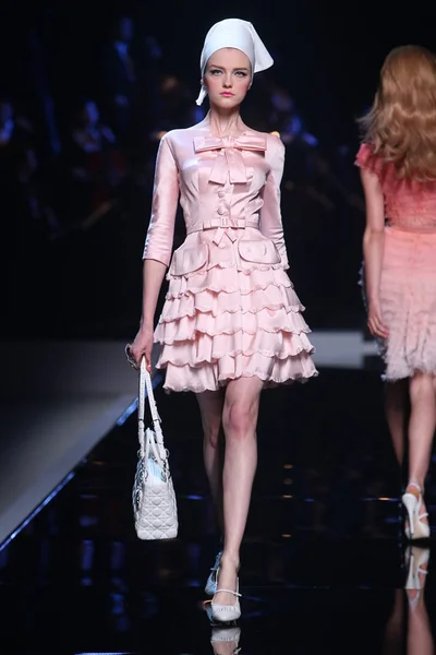 Look 29